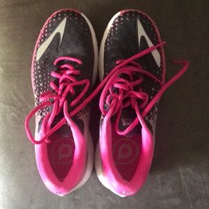 Ladies running shoes
